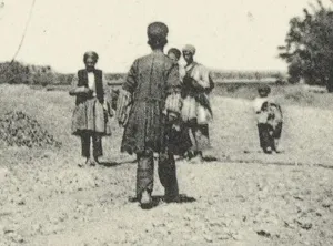 تصویری از یک «ایست بازرسی» در جاده همدان در دوران قاجار