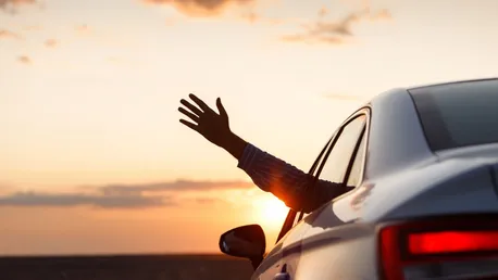 شیشه خودرو را باز کنیم یا کولر را روشن کنیم؟ / کدام یک سوخت کمتری مصرف می کند؟ / شبیه سازی جریان هوا چه چیزی را نشان می دهد؟
